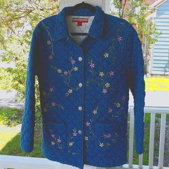 Vintage Tudor Court by Haband Quilted Jacket Embroidered Flowers Size Medium - Picture 3 of 16